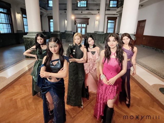 Higher Dance Performance MV Behind Photo