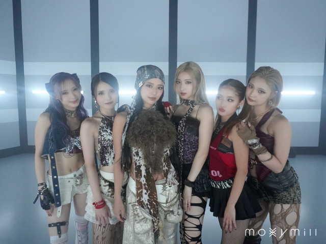 My Season Dance MV / Visual Shooting Behind Photo